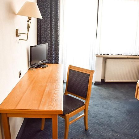 Hotel Bergwiesen - Zimmer Mit Balkon Oder Terasse Lohr Exterior foto