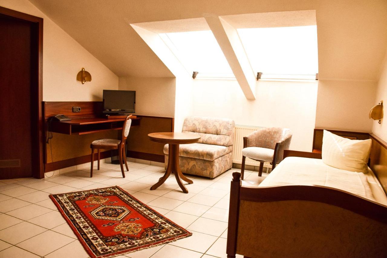 Hotel Bergwiesen - Zimmer Mit Balkon Oder Terasse Lohr Exterior foto
