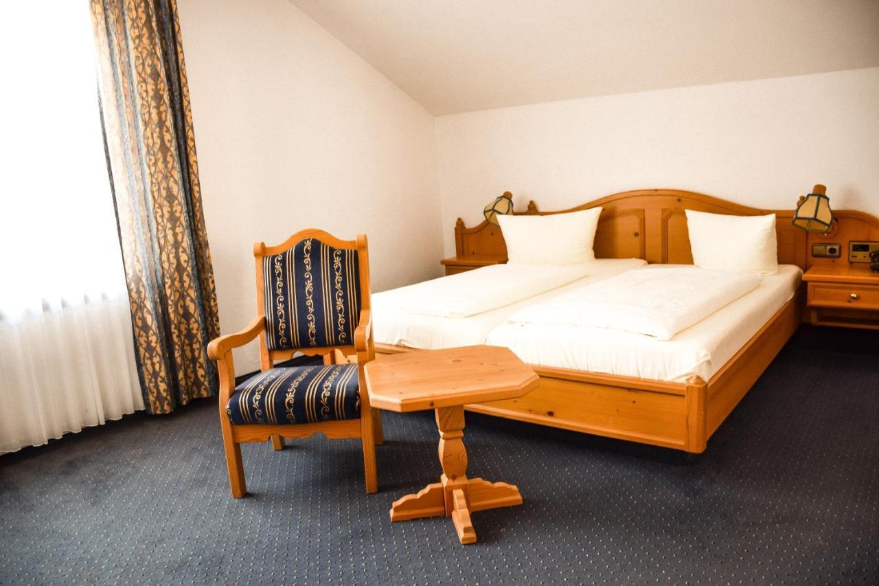 Hotel Bergwiesen - Zimmer Mit Balkon Oder Terasse Lohr Exterior foto